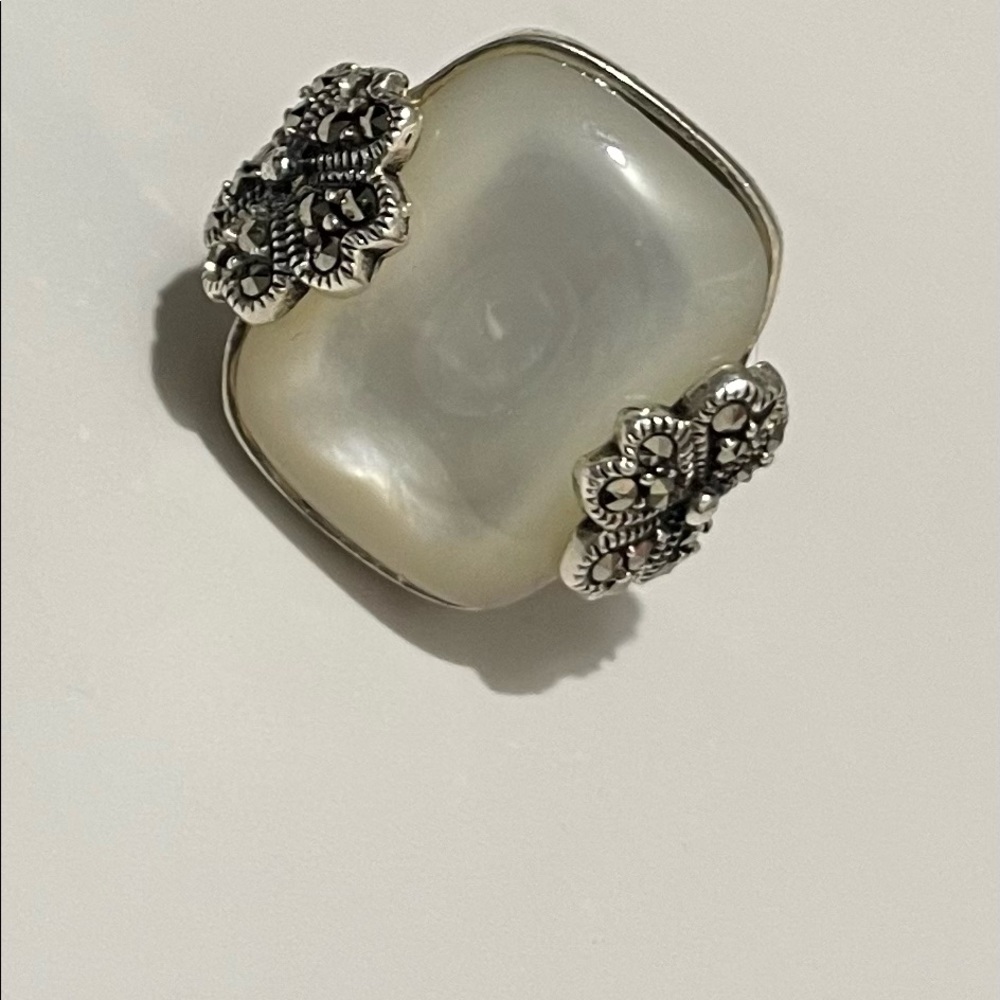 Sterling silver mother of pearl ring marked CFJ